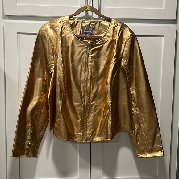 100 % leather jacket and beautiful gold. Jessica London size 22 W. - Picture 3 of 8